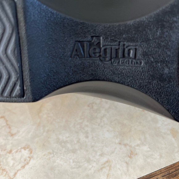 Alegria Black Ankle Booties with Quilted Design - Picture 4 of 13